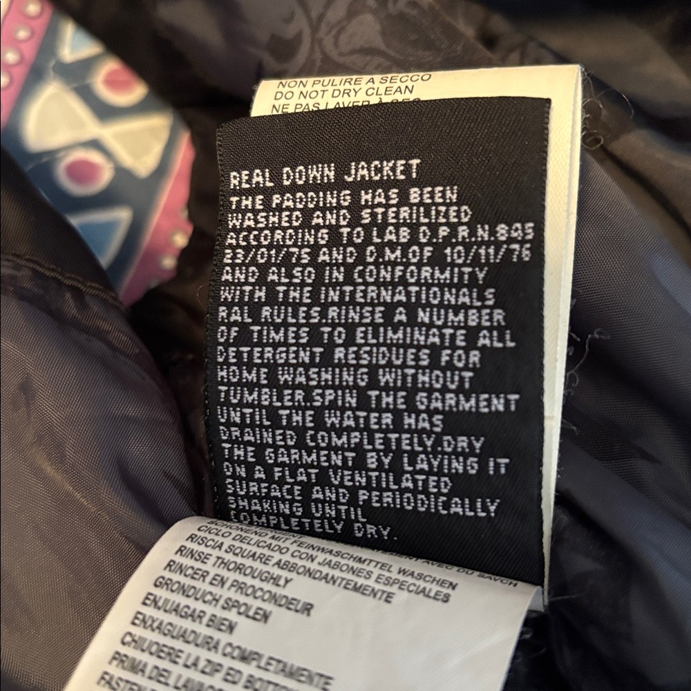 Women's Black Puffer Vest - Picture 8 of 10